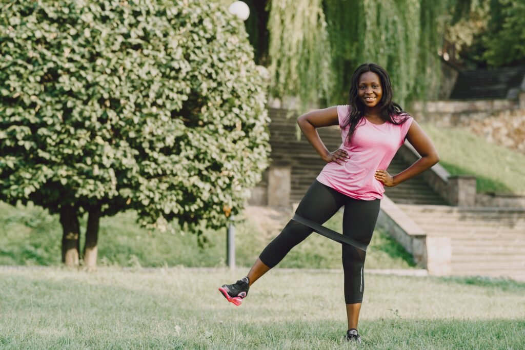 glute workout with resistance band
